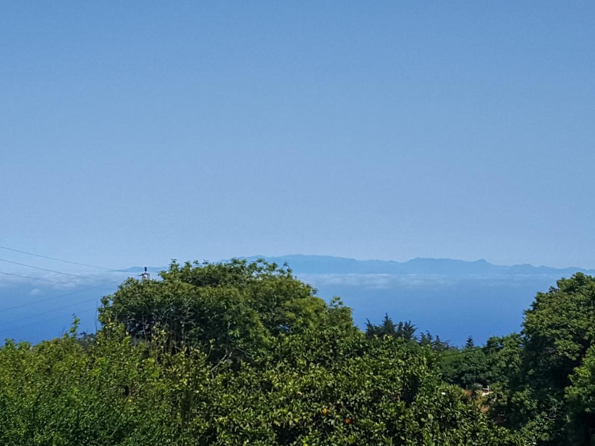 Maison Mialon: Country House Amidst Of Nature La Esperanza  エクステリア 写真