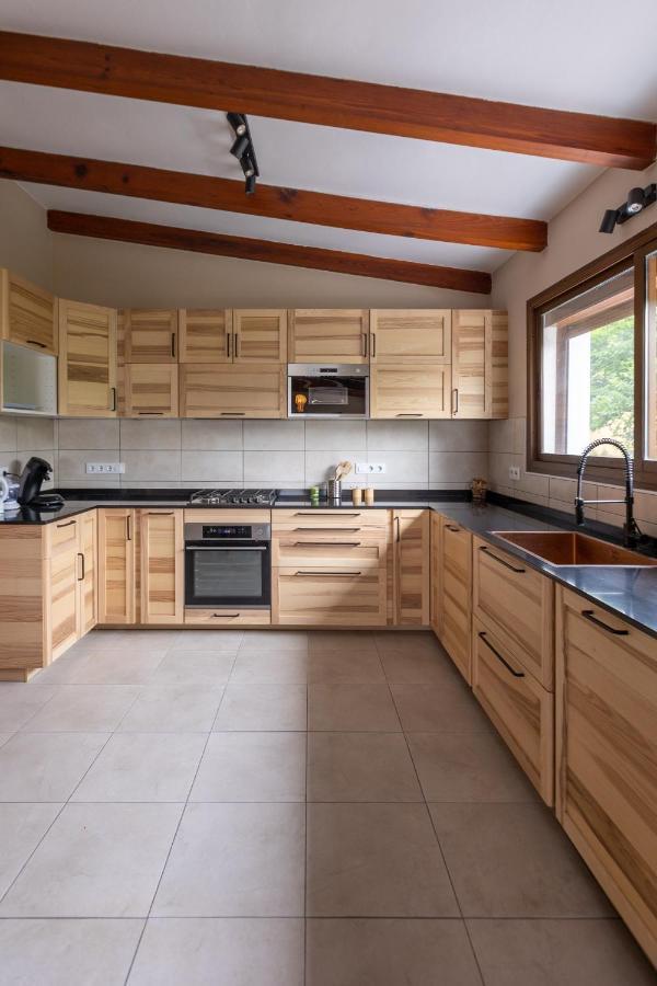 Maison Mialon: Country House Amidst Of Nature La Esperanza  エクステリア 写真
